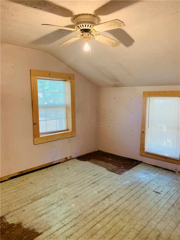 4469 Old Mercer Road Volant, PA 16156 - Photo 7 of 12