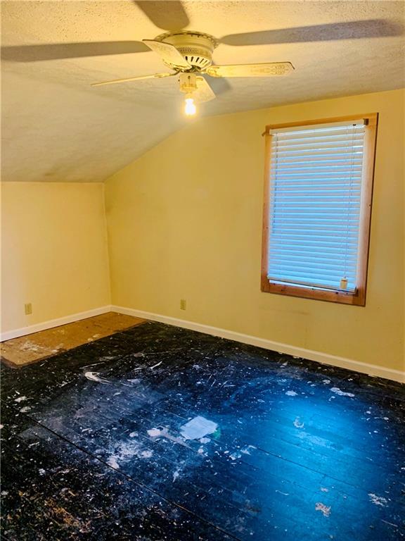 4469 Old Mercer Road Volant, PA 16156 - Photo 8 of 12