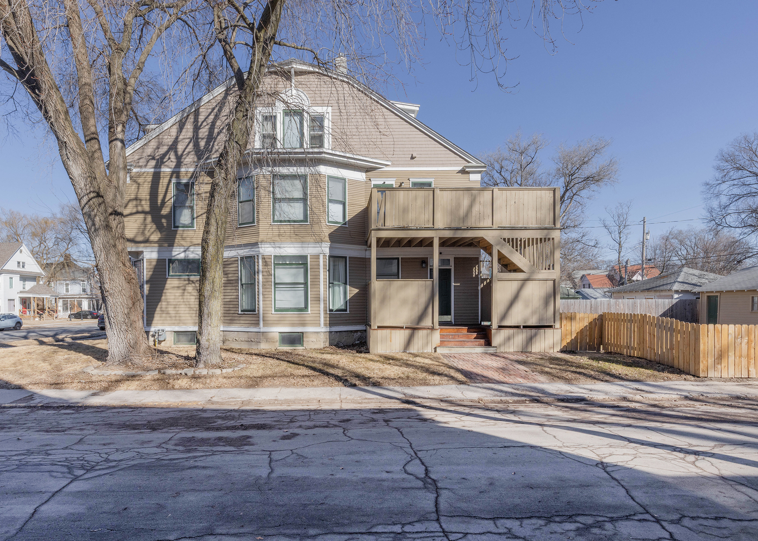 937 20th Street Rock Island, IL 61201 - Photo 2 of 46