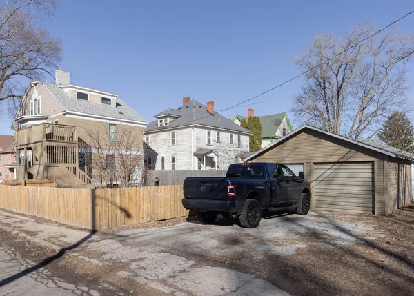 $155,000 | 937 20th Street, Rock Island, IL 61201