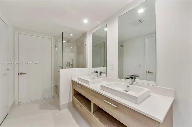 $4,400 | 1300 South Miami Avenue, Unit 4804, Miami, FL 33130