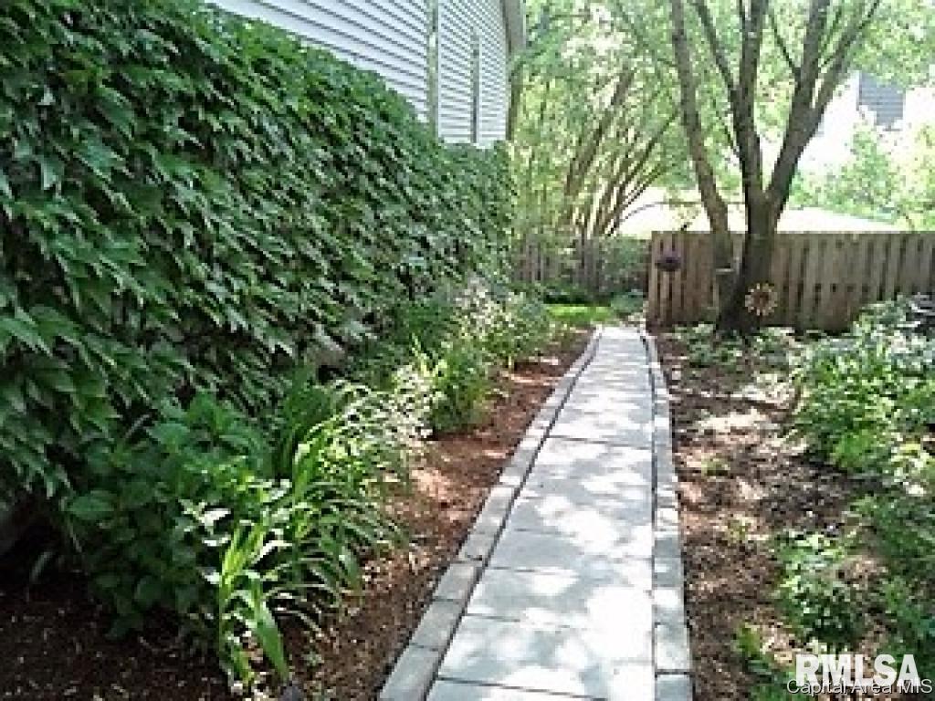 1401 Guemes Court Springfield, IL 62702 - Photo 28 of 28