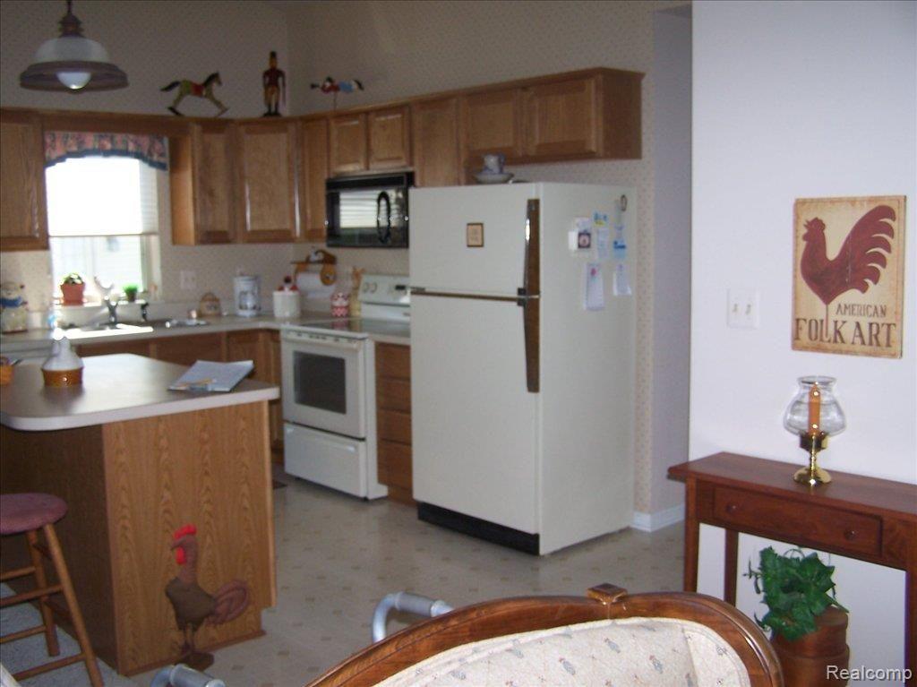 1450 River Road, Unit 16 St. Clair, MI 48079 - Photo 2 of 9 100_9662