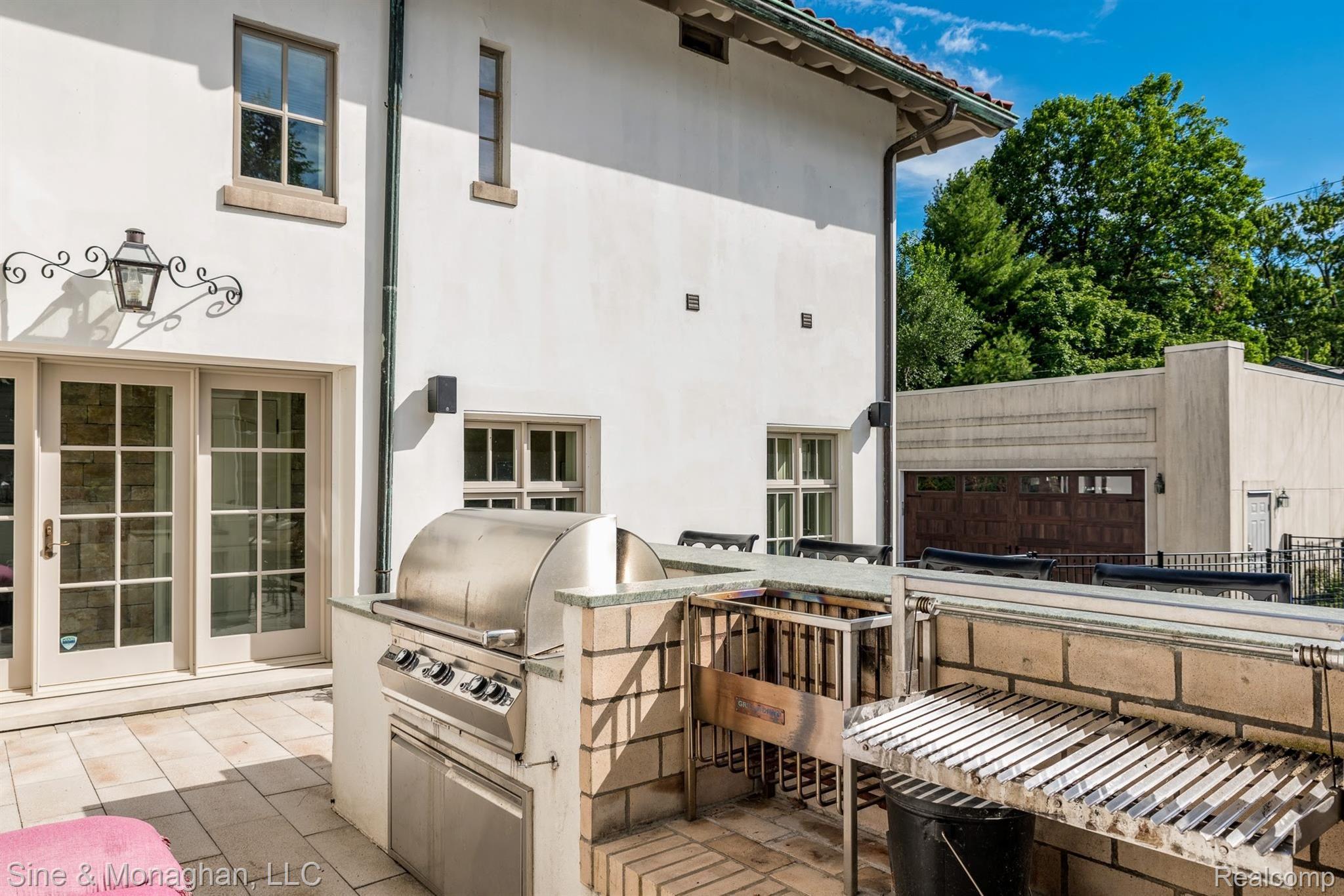 1040 Devonshire Road Grosse Pointe, MI 48230 - Photo 63 of 95 DSC_3792.jpg