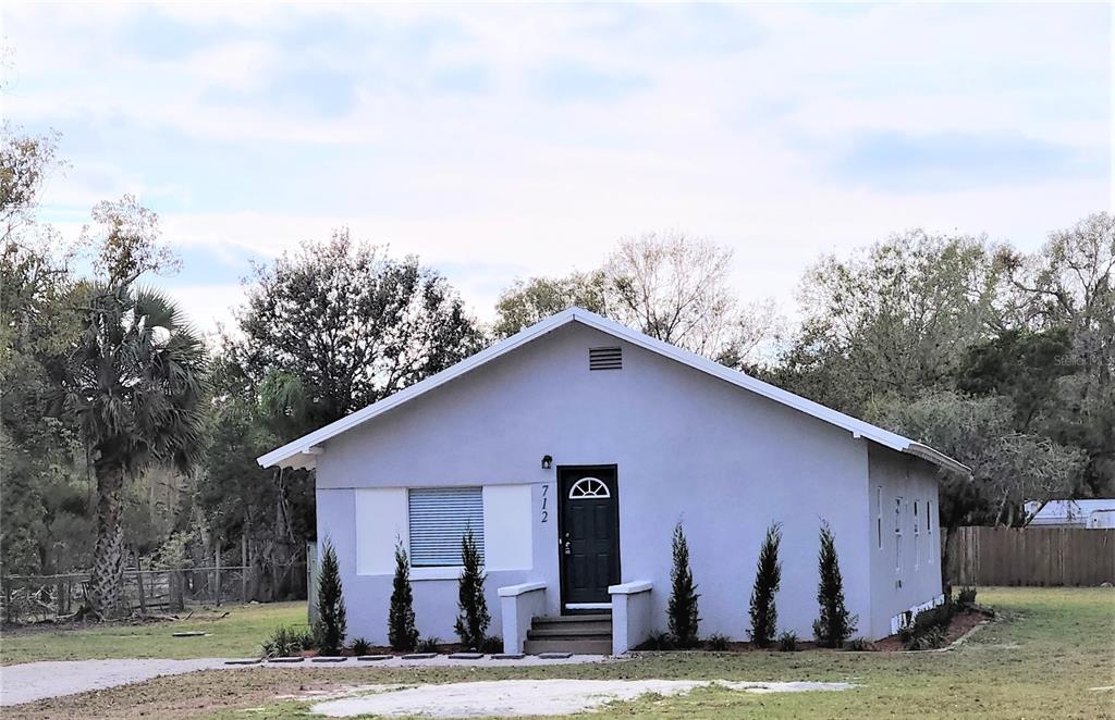 712 North Chestnut Road Lakeland, FL 33815 - Photo 1 of 1 Gallery Image 1