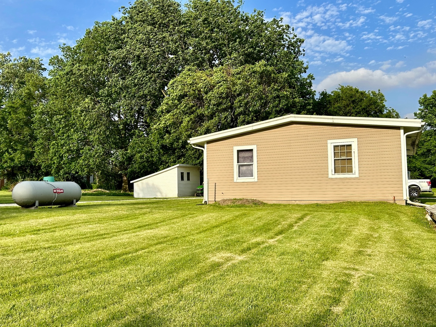 22633 Rainbow Bridge Road Lexington, IL 61753 - Photo 16 of 21 Gallery Image 16