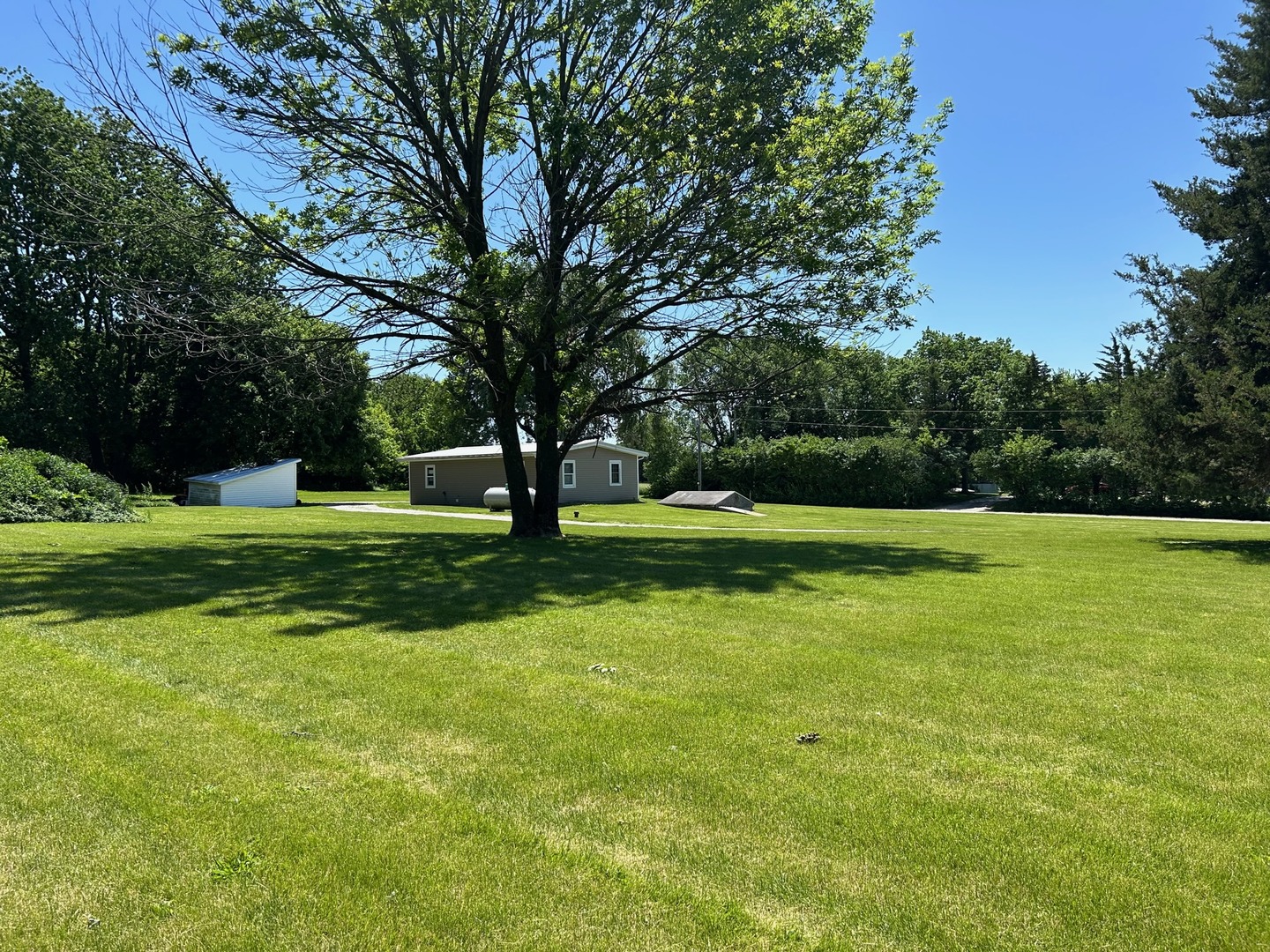 22633 Rainbow Bridge Road Lexington, IL 61753 - Photo 17 of 21 Gallery Image 17