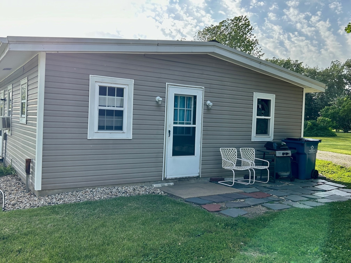 22633 Rainbow Bridge Road Lexington, IL 61753 - Photo 3 of 21 Gallery Image 3