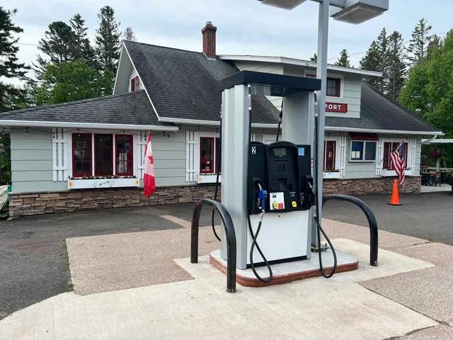 $1,475,000 | 5362 Highway 61, Lutsen, MN 55612