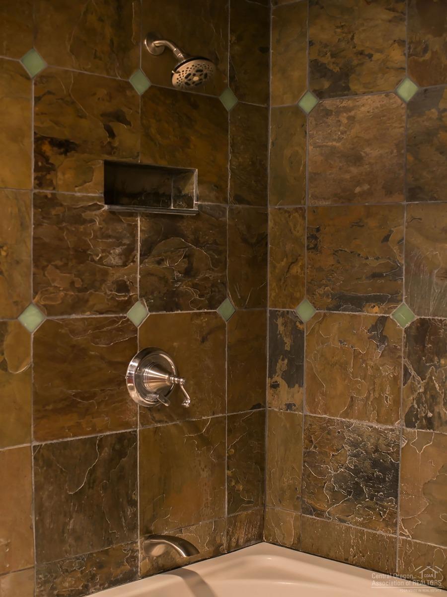 1985 Northwest Rimrock Drive Bend, OR 97703 - Photo 11 of 25 Additional Photo