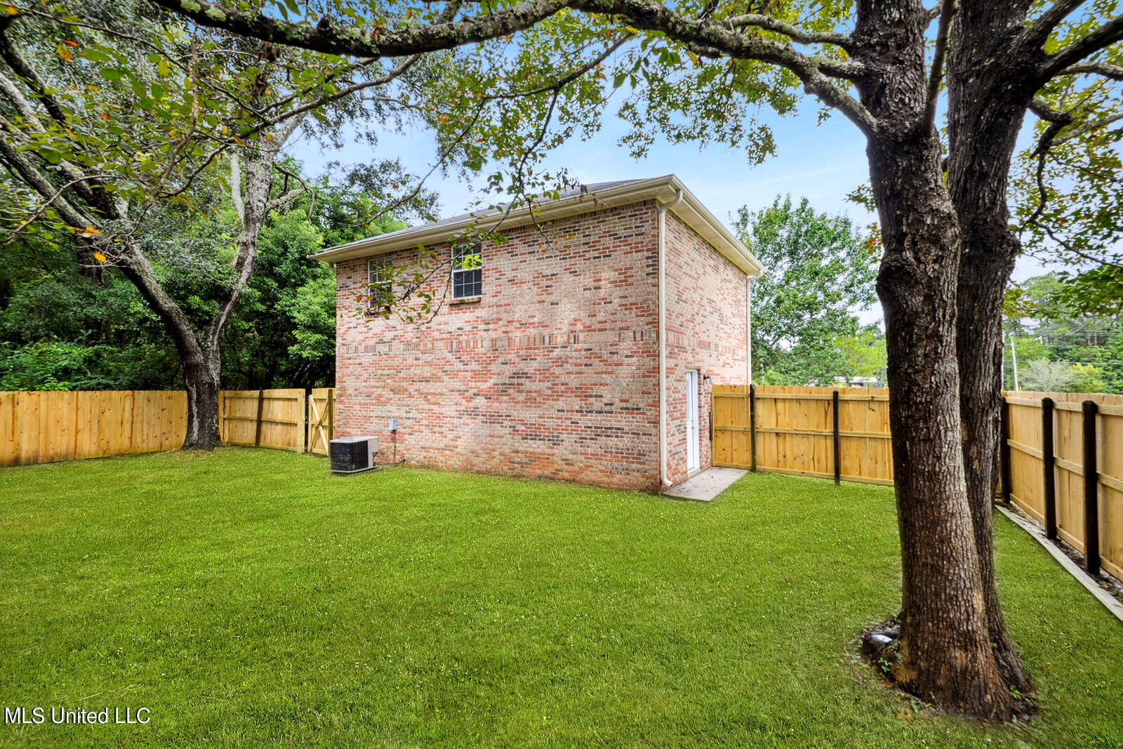 18199 Robinson Road Gulfport, MS 39503 - Photo 18 of 18 018_1600x1067_mls