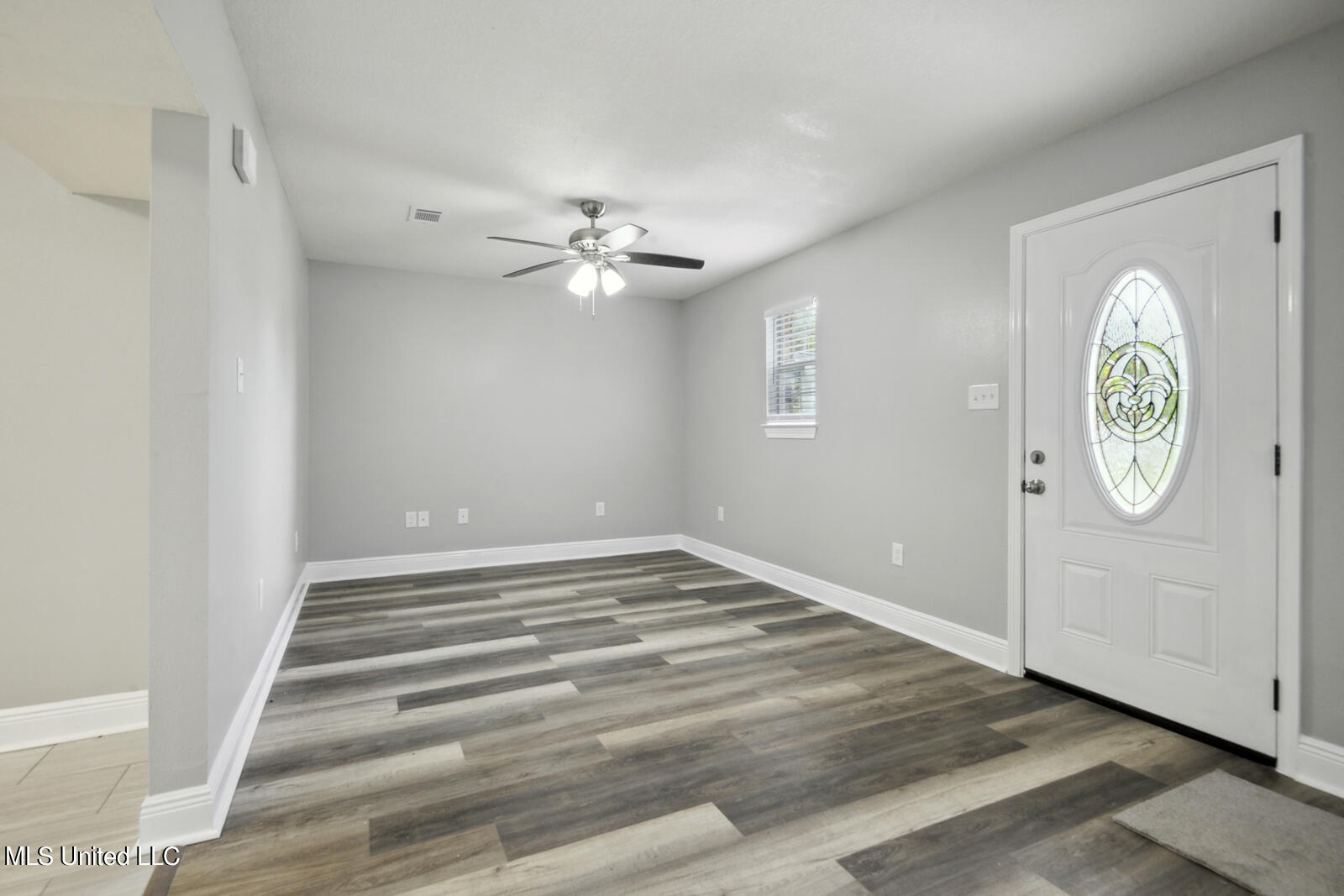 18199 Robinson Road Gulfport, MS 39503 - Photo 7 of 18 007_1600x1067_mls_1600x1067