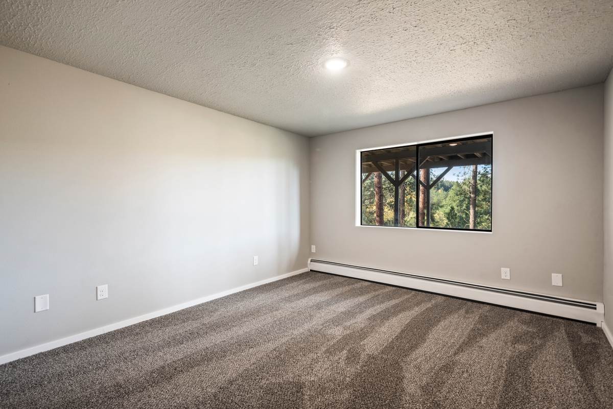 17819 North Palomino Road Colbert, WA 99005 - Photo 25 of 40