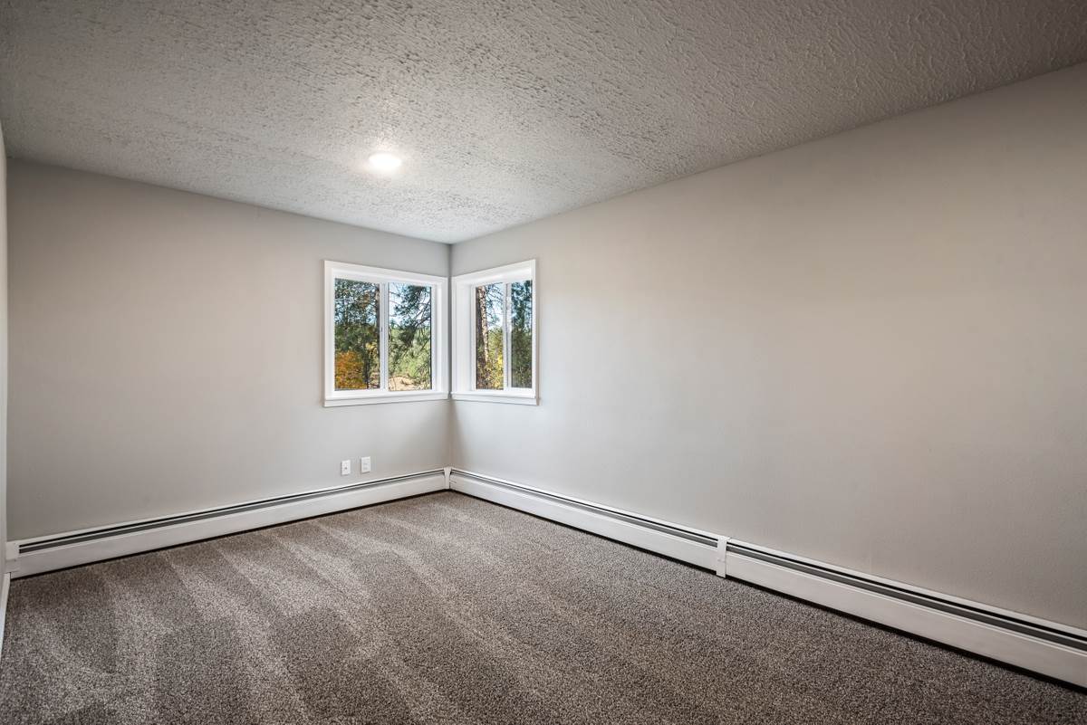 17819 North Palomino Road Colbert, WA 99005 - Photo 28 of 40