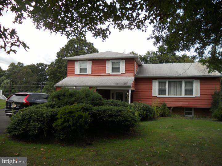 609 Valley View Road Langhorne, PA 19047 - Photo 1 of 14 Exterior Front
