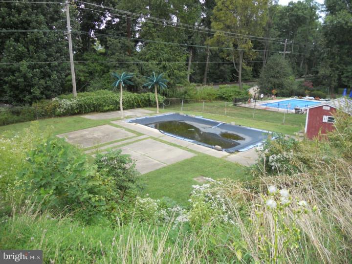 609 Valley View Road Langhorne, PA 19047 - Photo 13 of 14 Pool