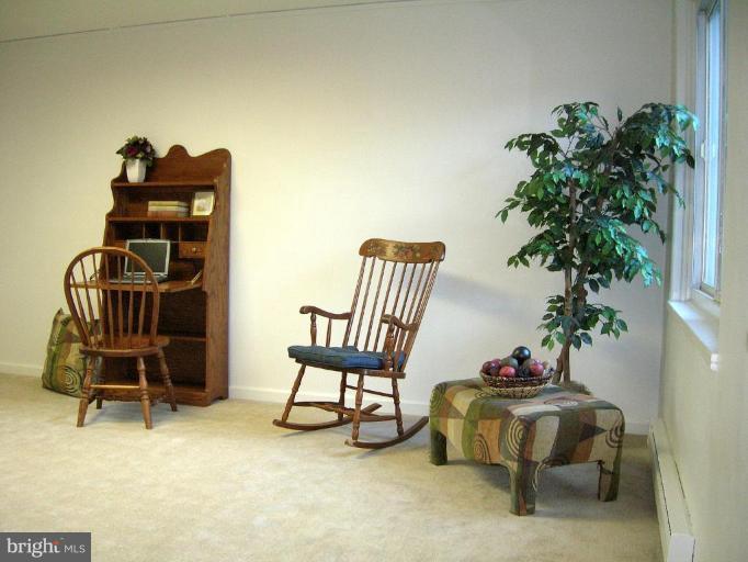 13 Ridge Road, Unit U Greenbelt, MD 20770 - Photo 3 of 23 Living Room