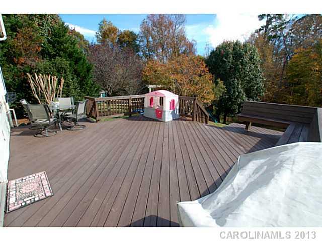 917 Clearbrook Road Matthews, NC 28105 - Photo 15 of 16 Gallery Image 15