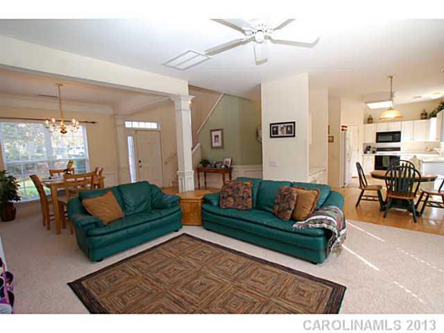 917 Clearbrook Road Matthews, NC 28105 - Photo 4 of 16 Gallery Image 4
