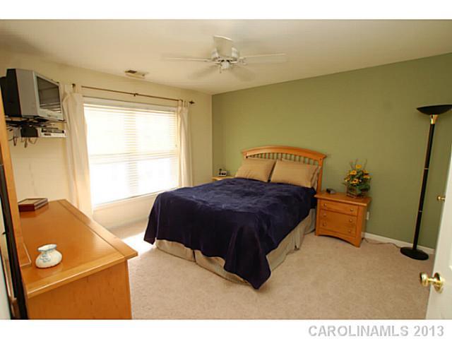 917 Clearbrook Road Matthews, NC 28105 - Photo 8 of 16 Gallery Image 8