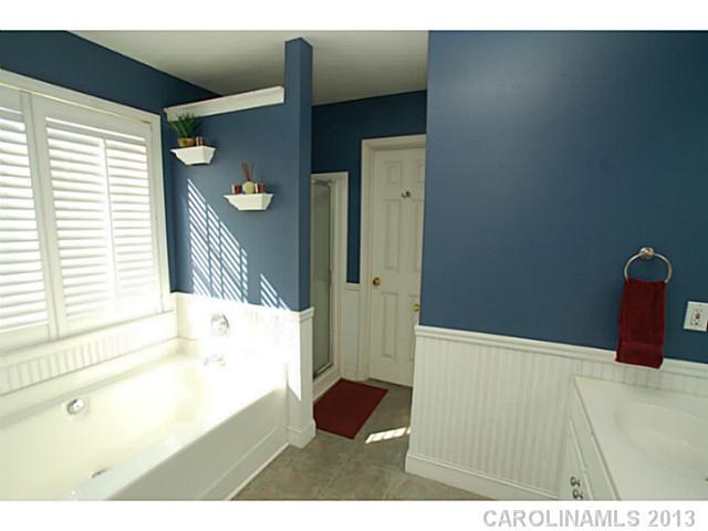 917 Clearbrook Road Matthews, NC 28105 - Photo 9 of 16 Gallery Image 9