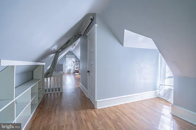 a view of a backyard with sitting area and furniture