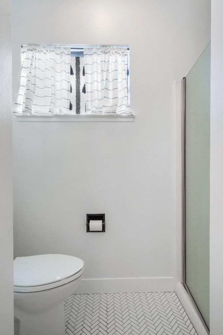 500 Almer Road, Unit 208 Burlingame, CA 94010 - Photo 21 of 30 a bathroom with a toilet