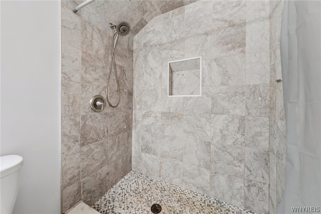 1085 Tonawanda Creek Road Amherst, NY 14228 - Photo 21 of 50