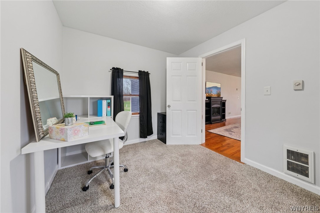 1085 Tonawanda Creek Road Amherst, NY 14228 - Photo 26 of 50