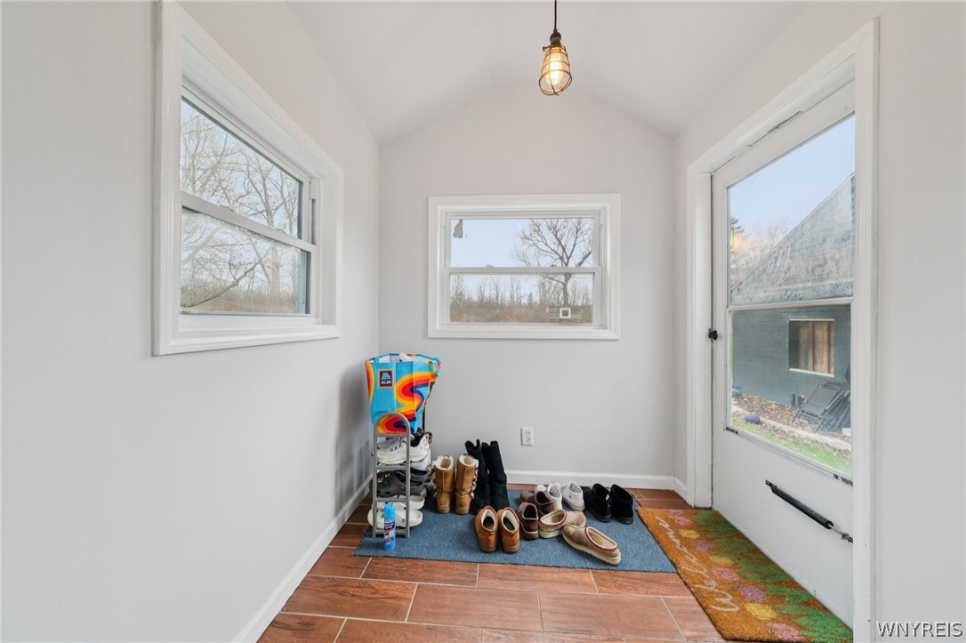 1085 Tonawanda Creek Road Amherst, NY 14228 - Photo 38 of 50