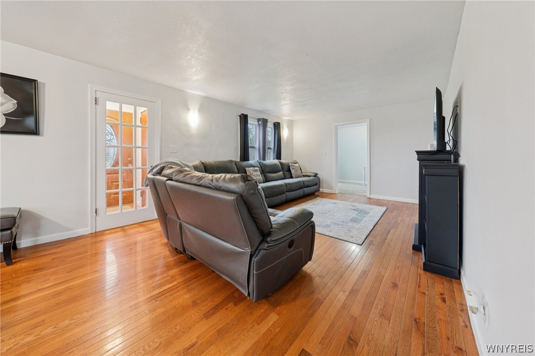 1085 Tonawanda Creek Road Amherst, NY 14228 - Photo 7 of 50