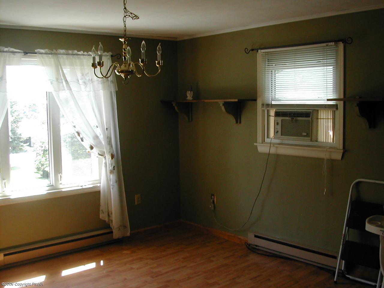 519 Sandt Road Wind Gap, PA 18091 - Photo 5 of 15 Dining Room