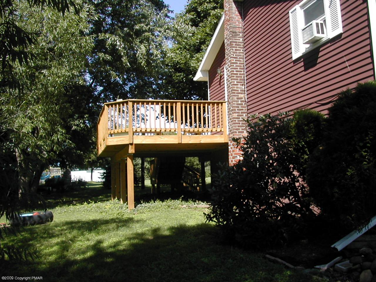 519 Sandt Road Wind Gap, PA 18091 - Photo 10 of 15 Rear deck