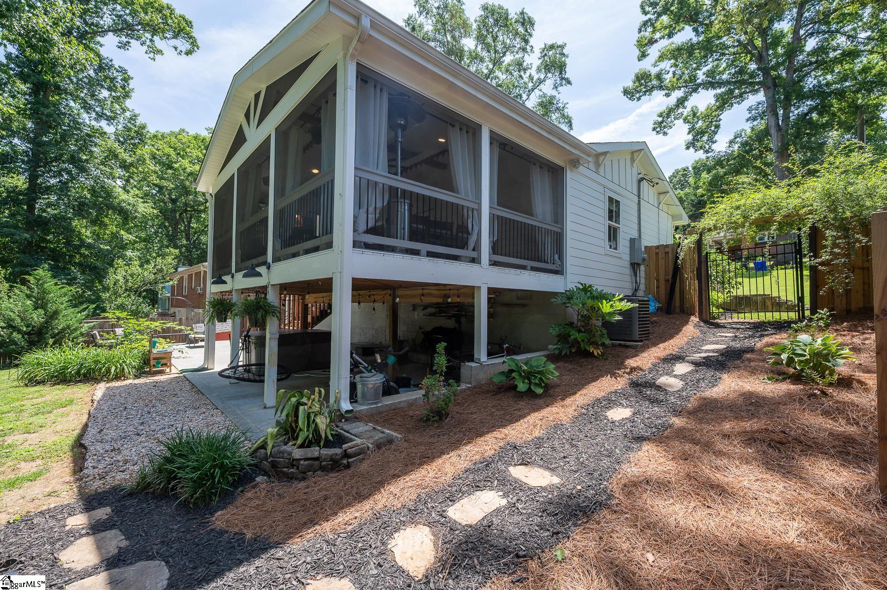 38 Nottingham Road Greenville, SC 29607 - Photo 36 of 37 Gallery Image 36