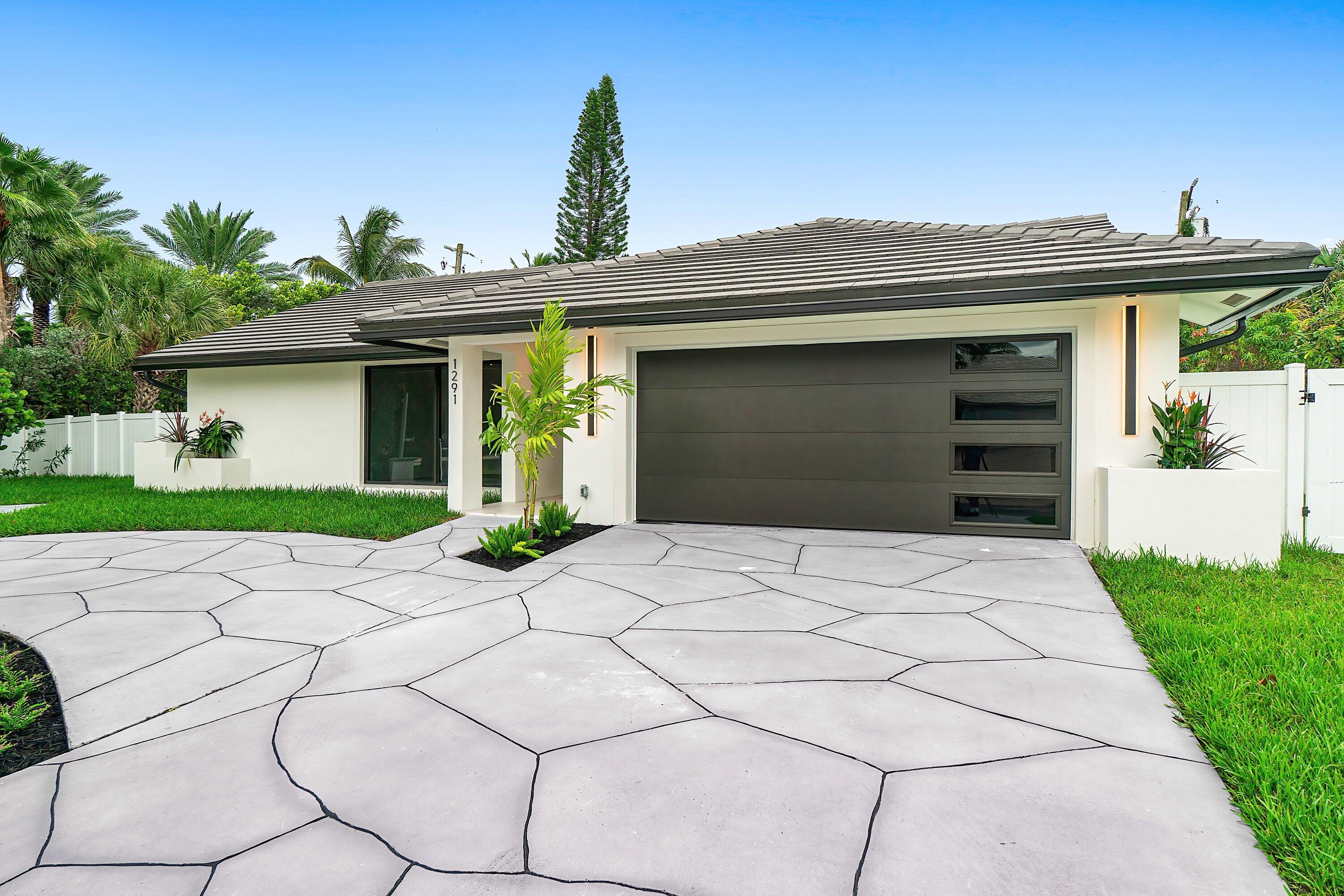 1291 Bimini Lane Singer Island, FL 33404 - Photo 13 of 63 002-1291BiminiLane-RivieraBeach-FL-33404