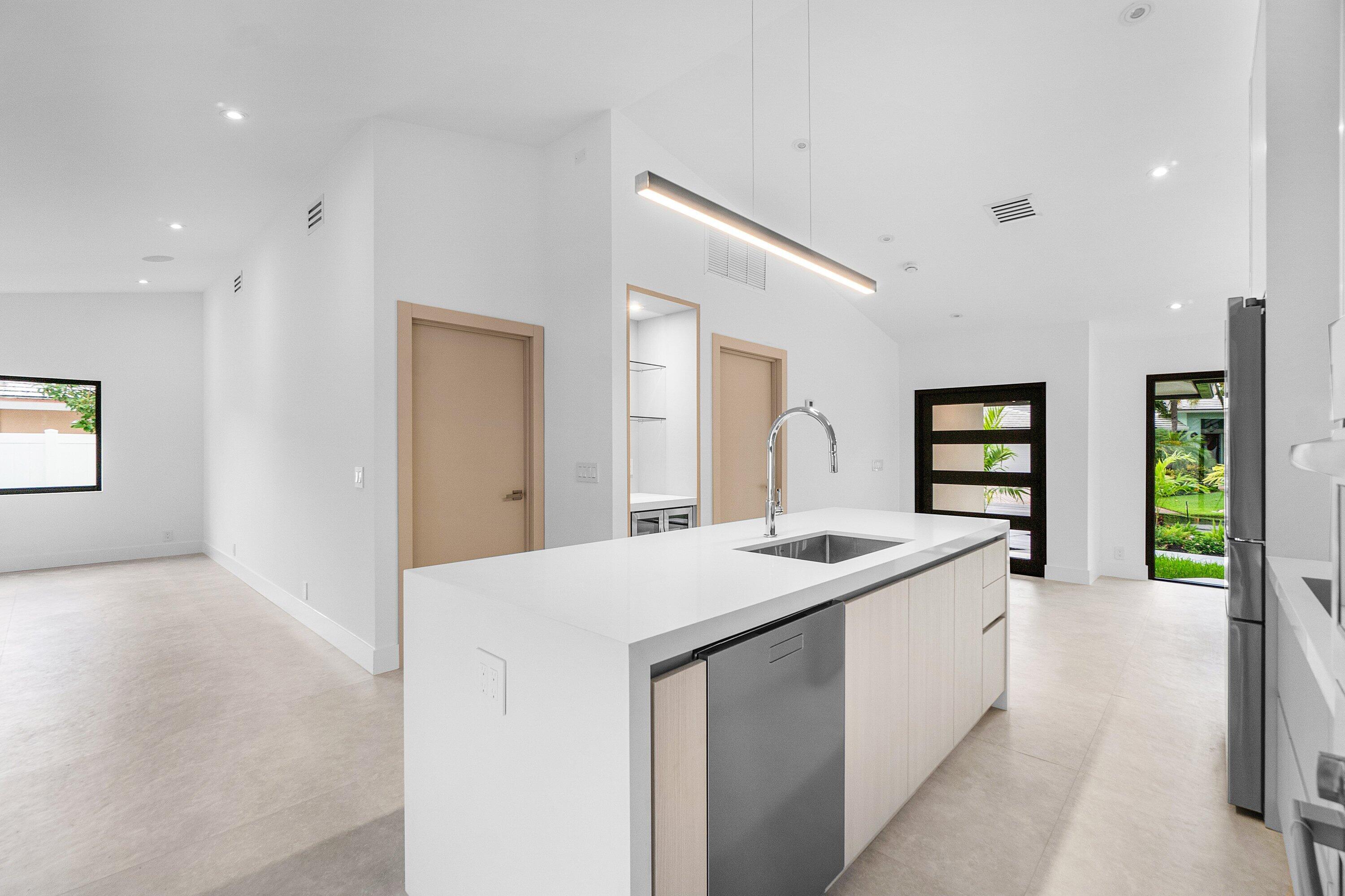 1291 Bimini Lane Singer Island, FL 33404 - Photo 20 of 63 011-1291BiminiLane-RivieraBeach-FL-33404