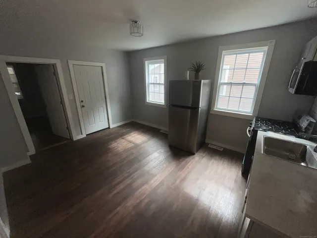 $1,650 | 212 Newhall Street, Unit 1, New Haven, CT 06511