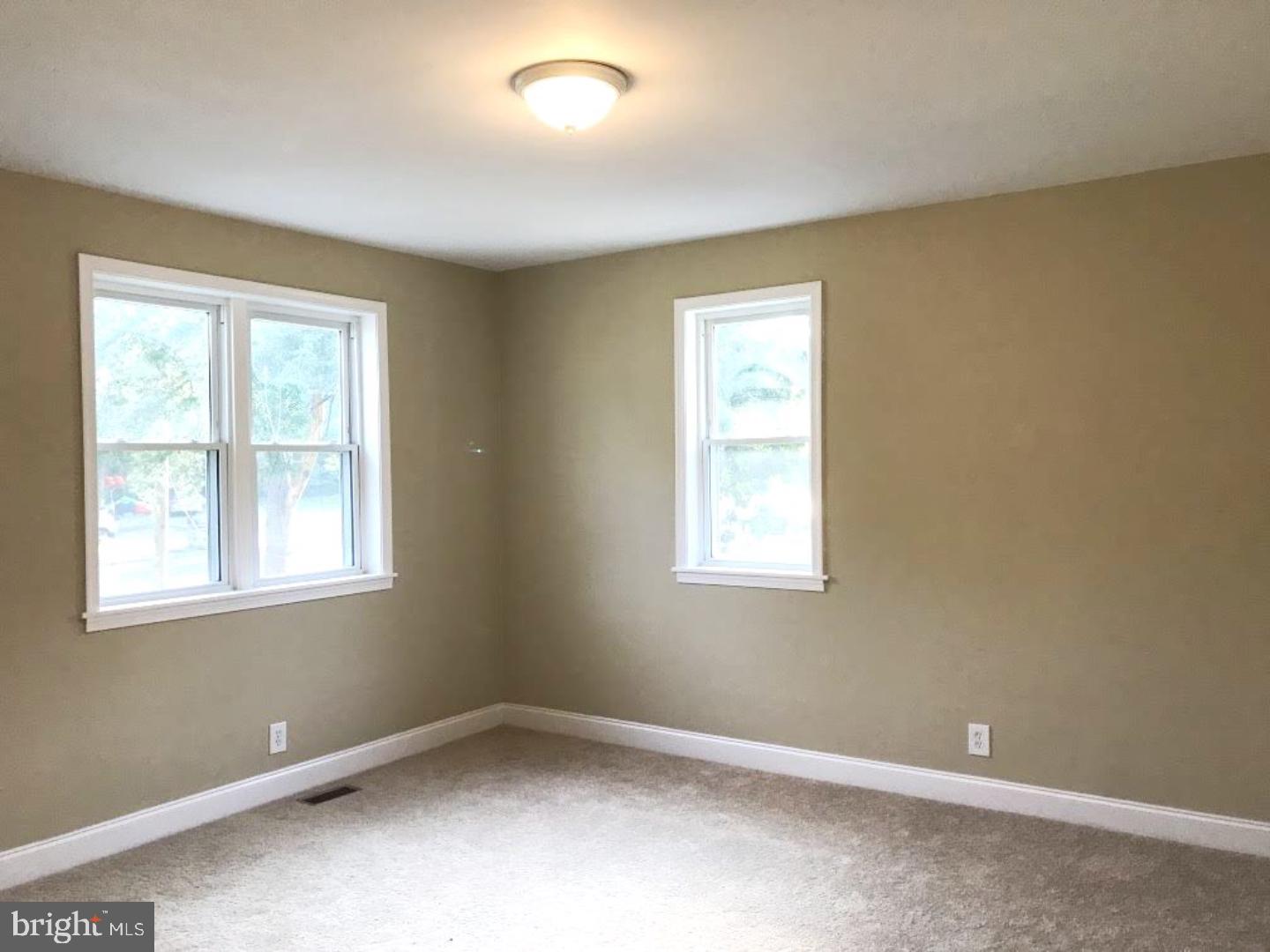 2243 Garwood Road Sicklerville, NJ 08081 - Photo 6 of 17 Gallery Image 6