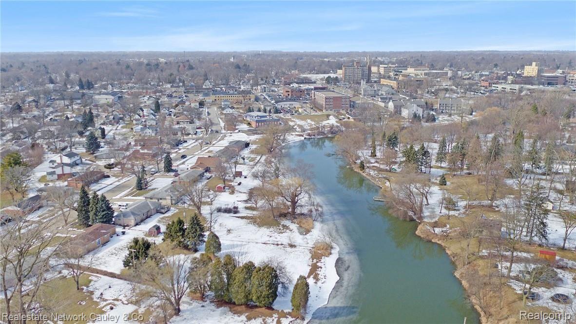 114 Riverside Drive Mount Clemens, MI 48043 - Photo 6 of 42 River .jpg