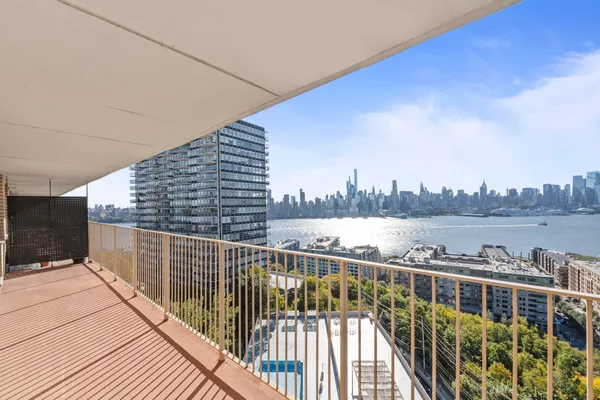 $2,650 | 6040 Boulevard East, Unit 14F, West New York, NJ 07093