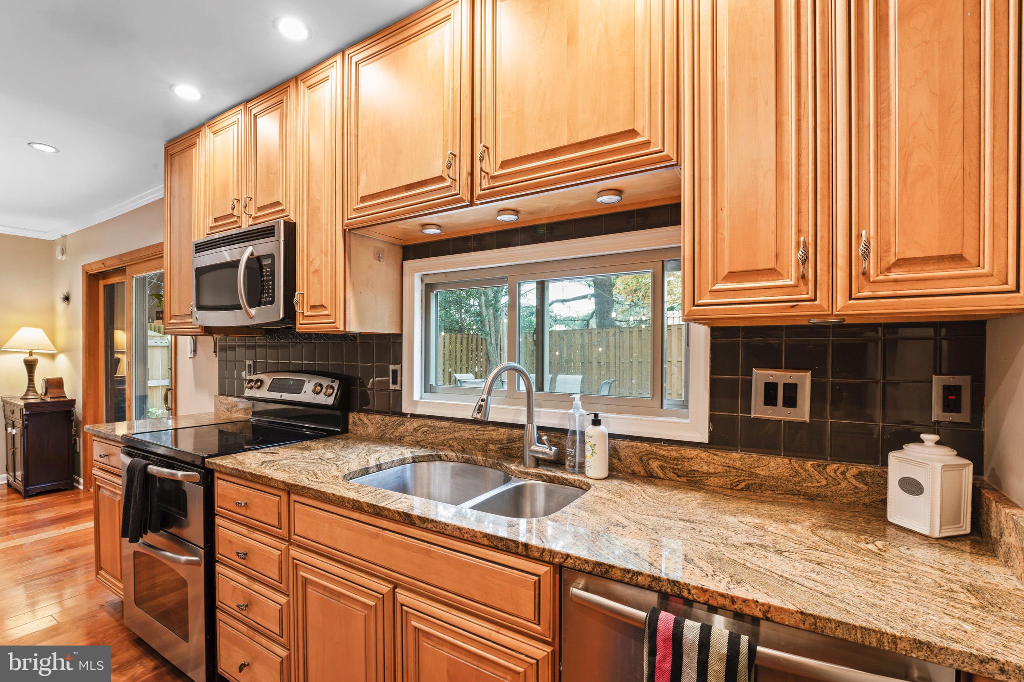 11300 Gatesborough Lane Reston, VA 20191 - Photo 11 of 55 Gallery Image 11