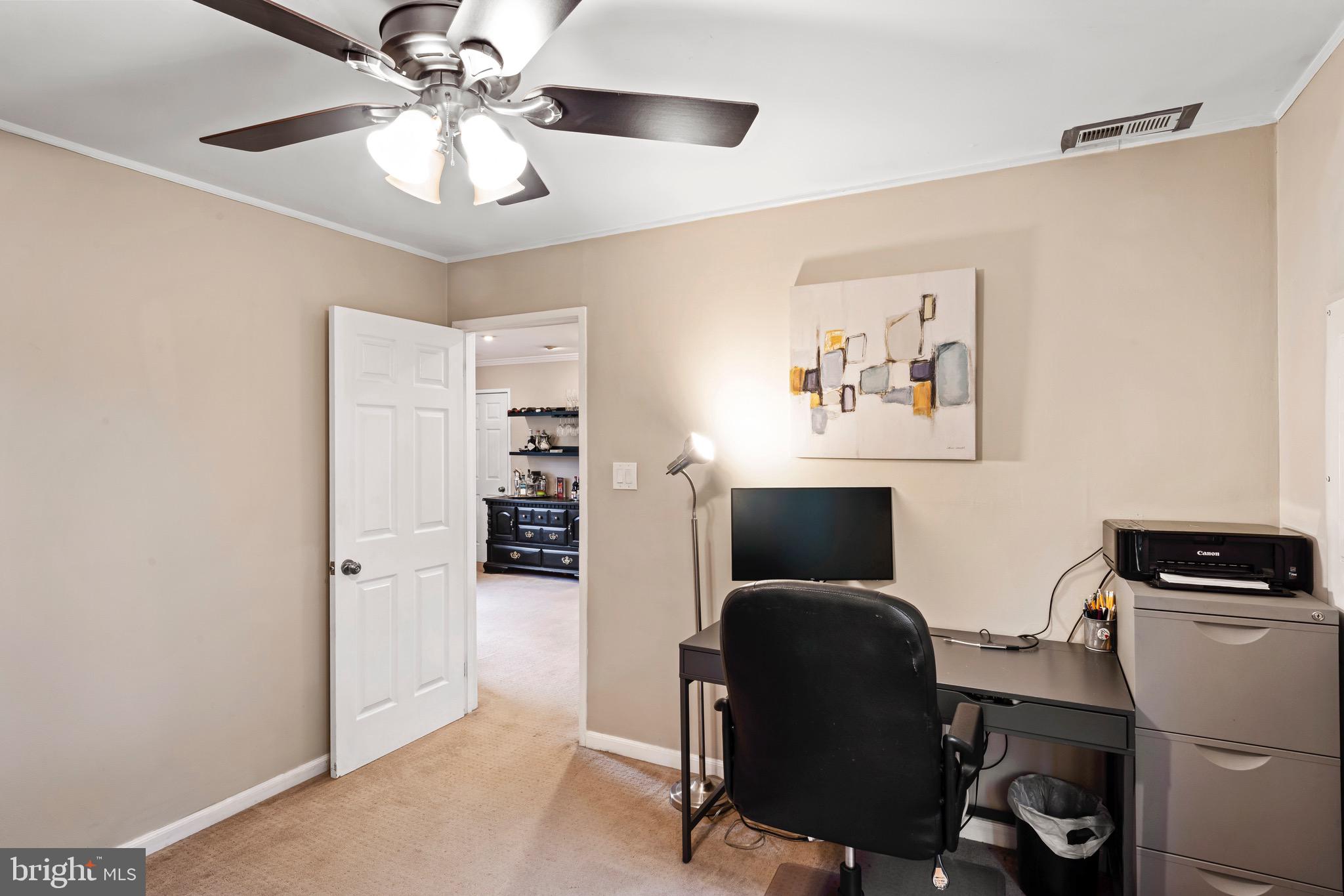 11300 Gatesborough Lane Reston, VA 20191 - Photo 27 of 55 Gallery Image 27