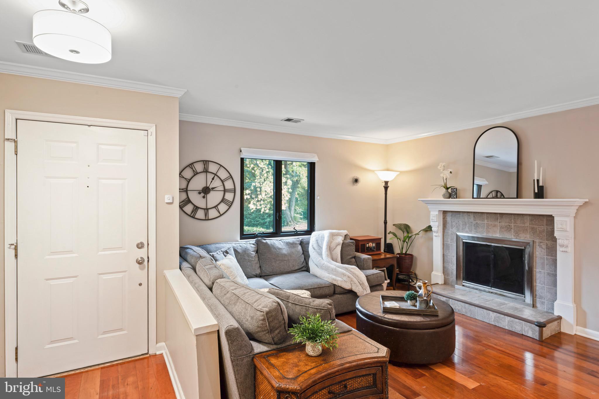11300 Gatesborough Lane Reston, VA 20191 - Photo 3 of 55 Gallery Image 3