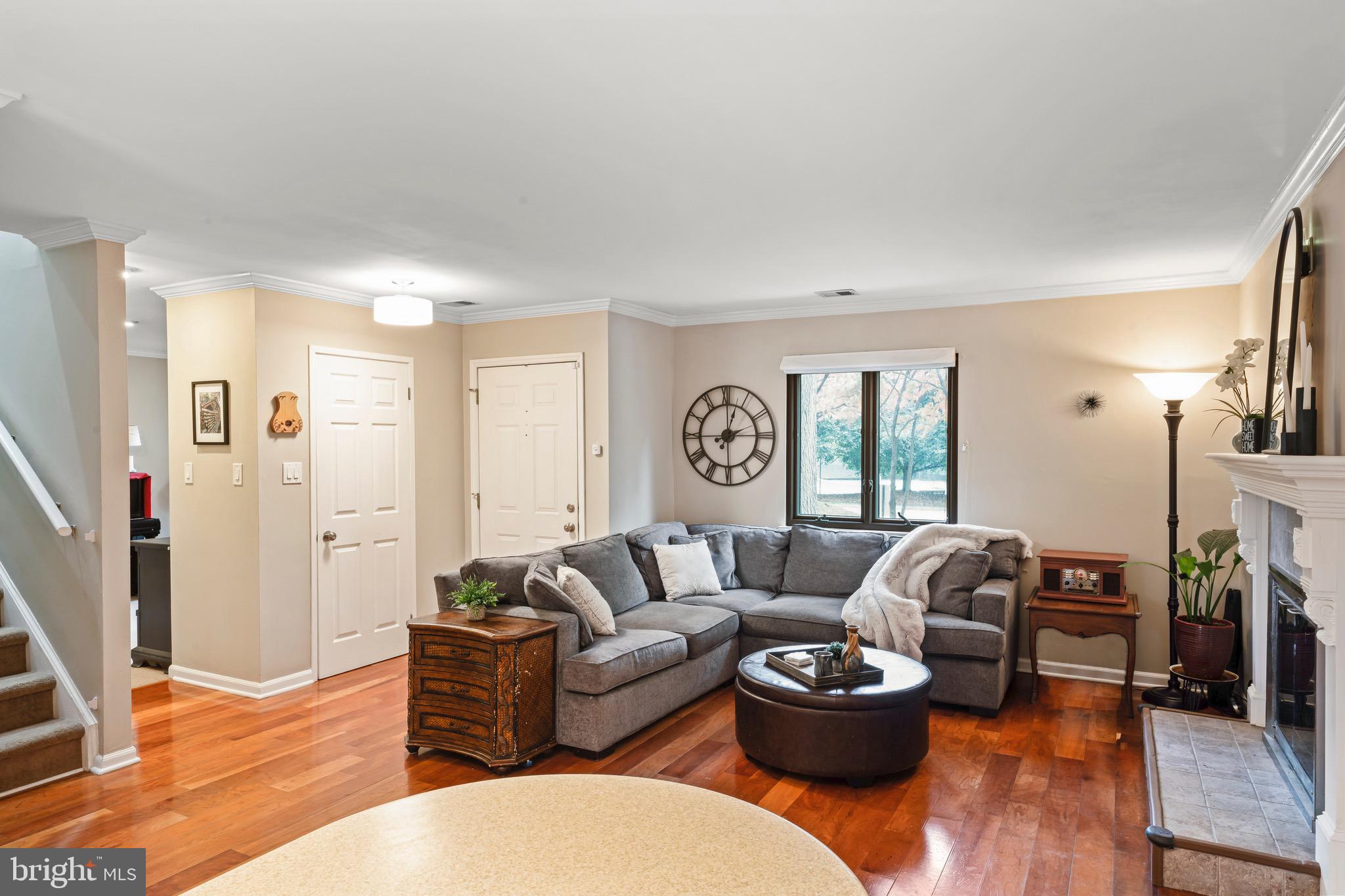 11300 Gatesborough Lane Reston, VA 20191 - Photo 6 of 55 Gallery Image 6