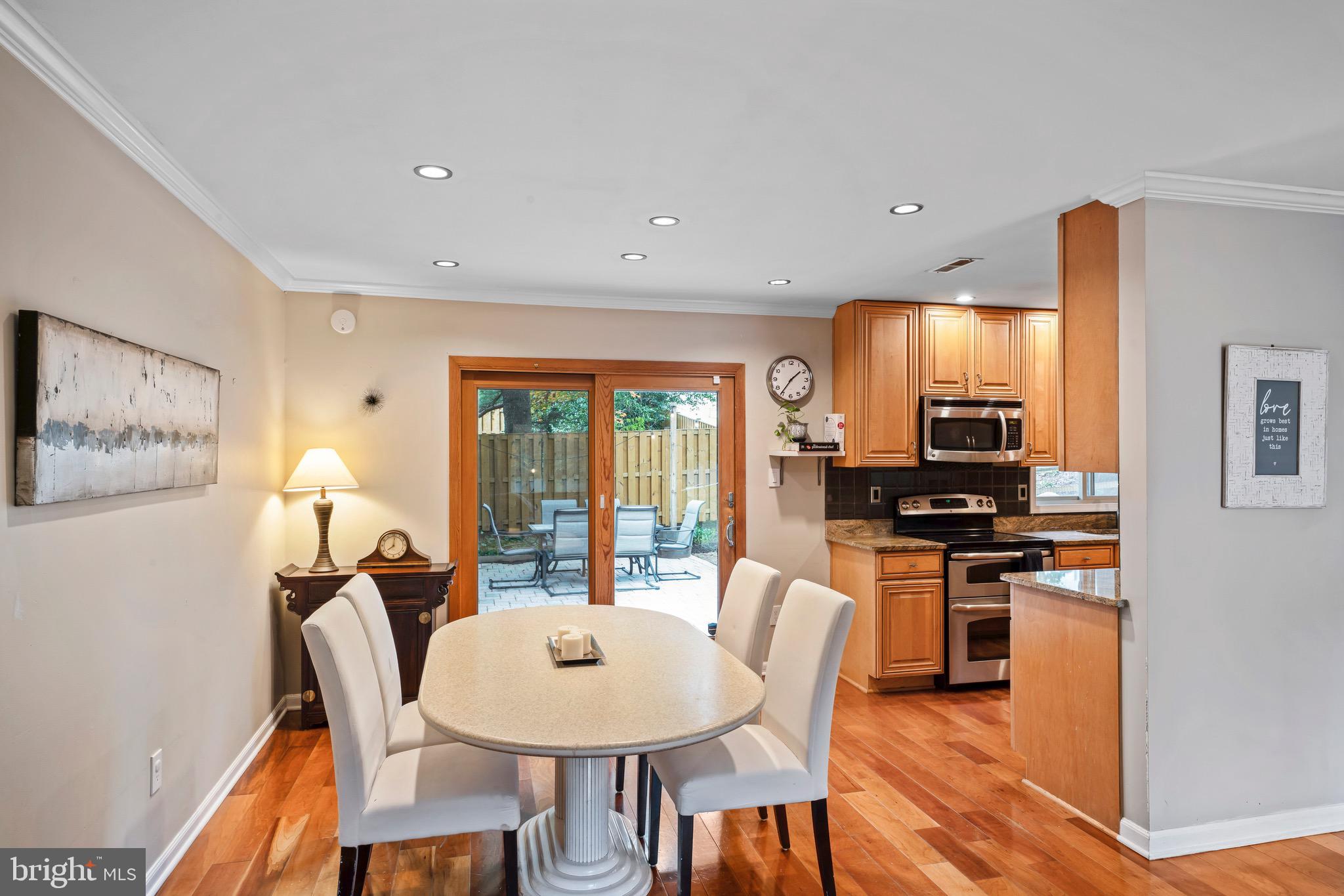 11300 Gatesborough Lane Reston, VA 20191 - Photo 7 of 55 Gallery Image 7