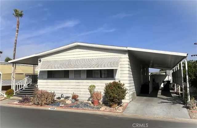 a view of a house with a garage