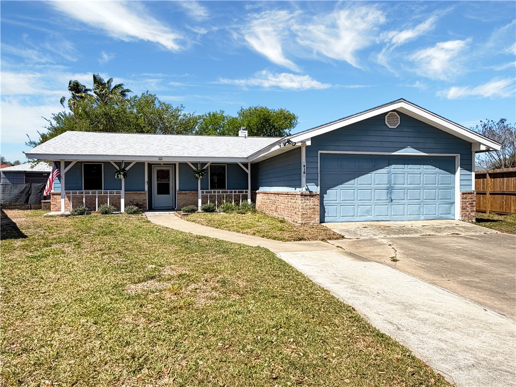 910 Twite Circle Corpus Christi, TX 78418 - Photo 39 of 39 a front view of a house with a yard