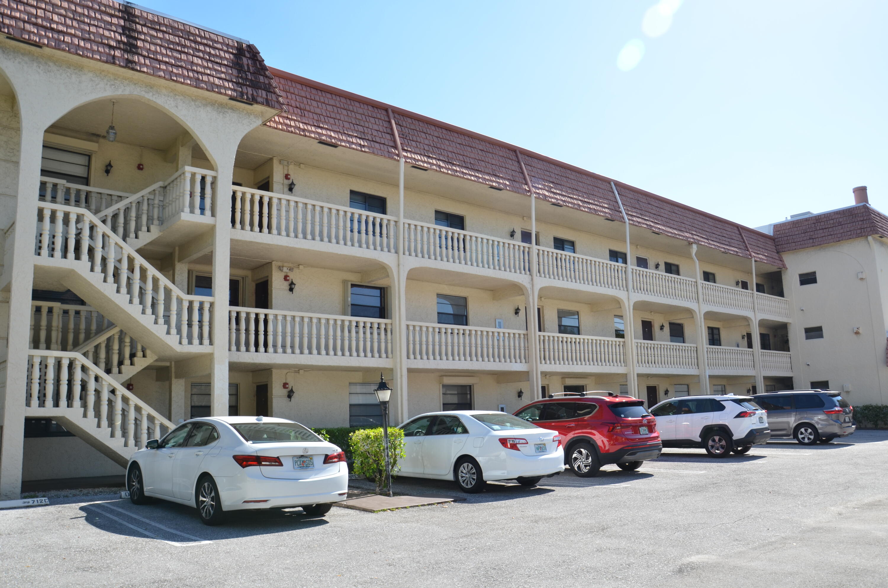 126 South Cypress Road, Unit 717 Pompano Beach, FL 33060 - Photo 2 of 2 DSC_4469