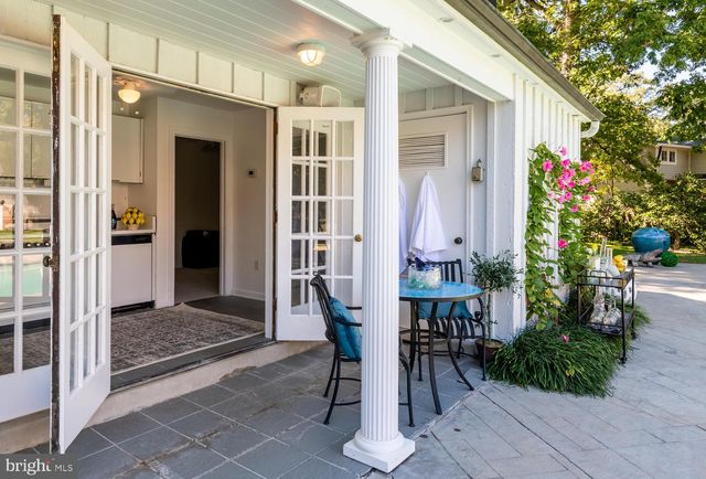 $2,325,000 | 4004 Carson Place, Alexandria, VA 22304