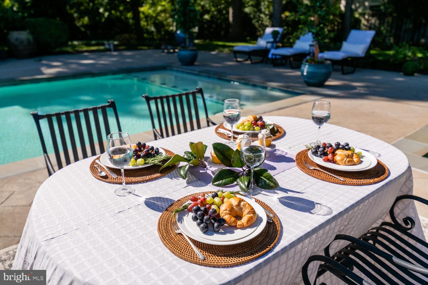4004 Carson Place Alexandria, VA 22304 - Photo 16 of 93 Ideal for dining al fresco in the warmer months